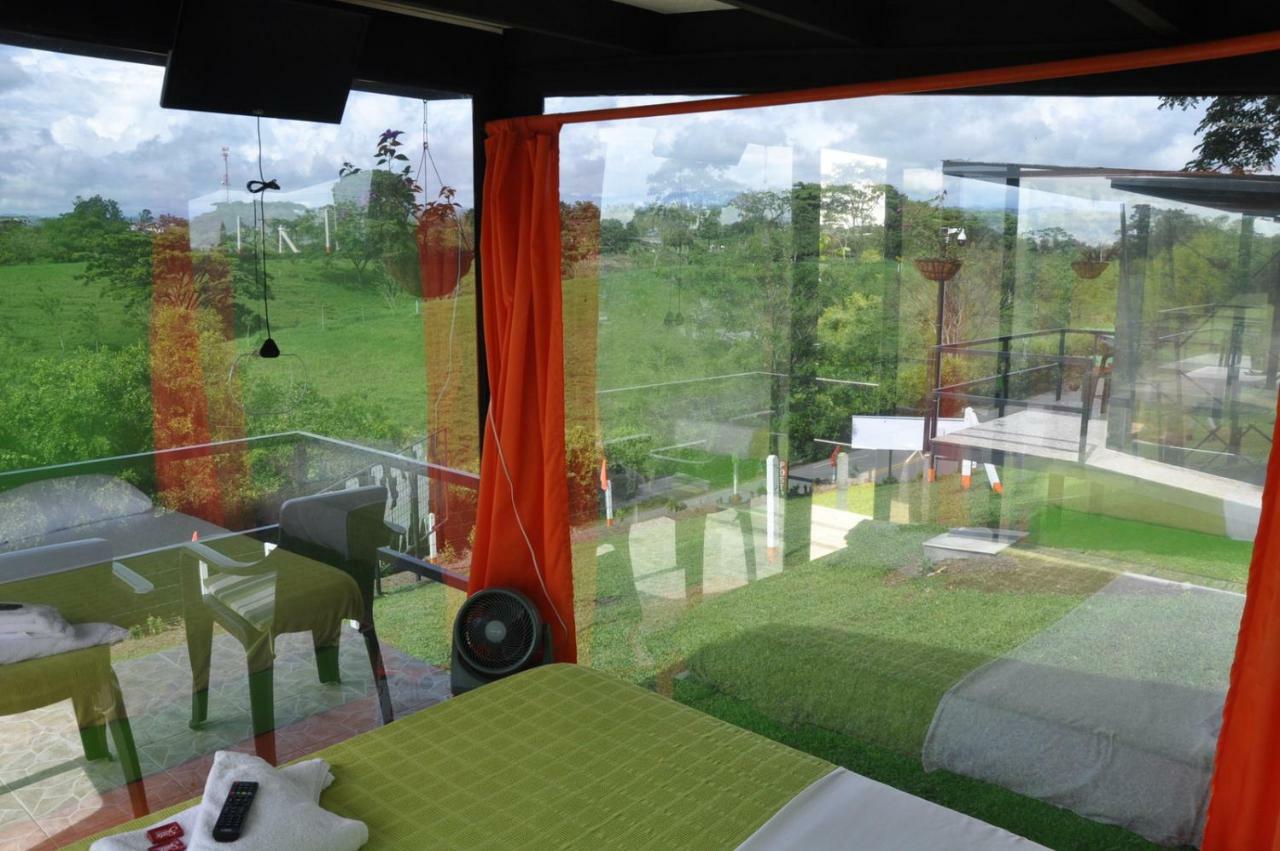Hotel Glamping - Calochorno à Alcalá Extérieur photo