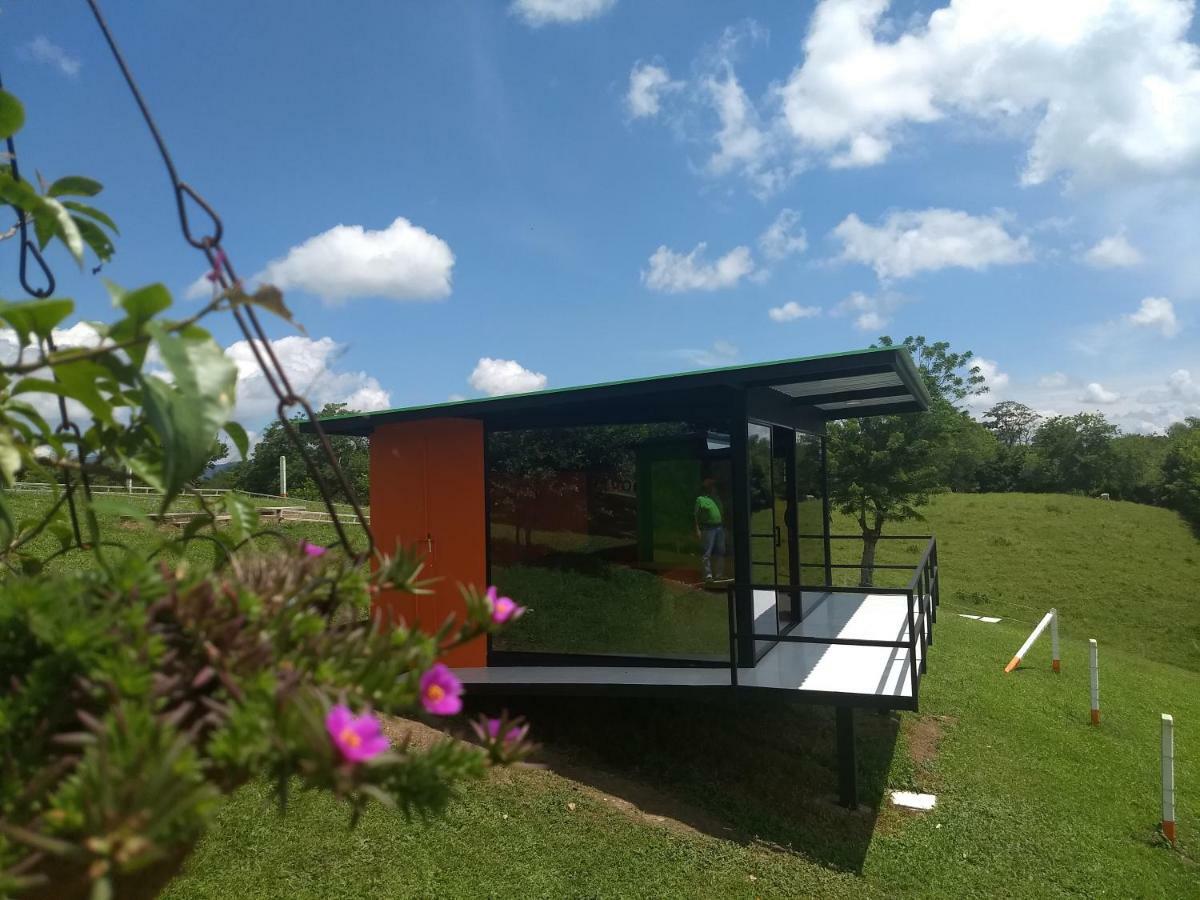 Hotel Glamping - Calochorno à Alcalá Extérieur photo