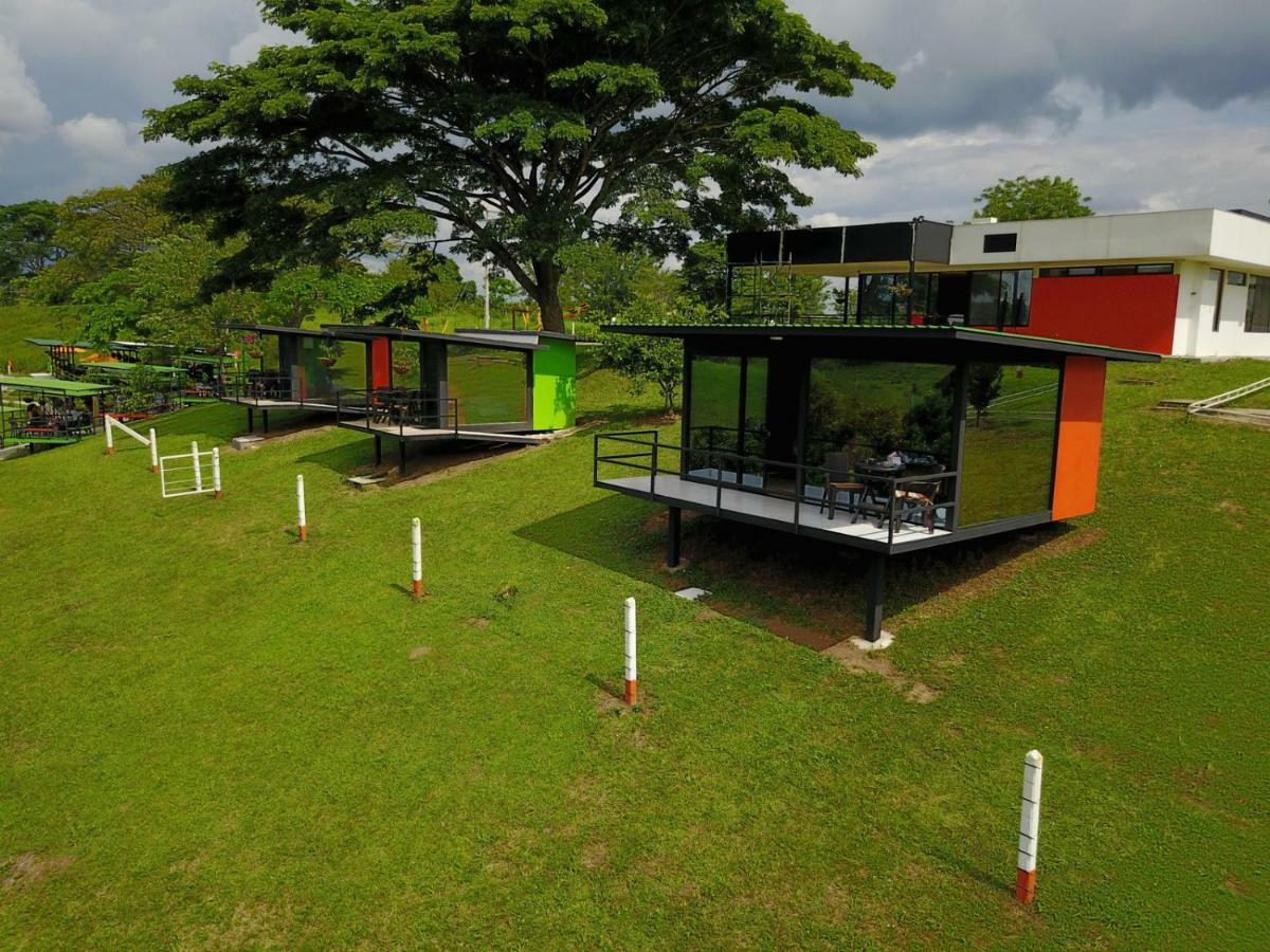Hotel Glamping - Calochorno à Alcalá Extérieur photo